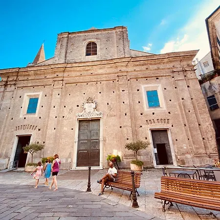 Hostdomus - Bilocale Sul Borgo *