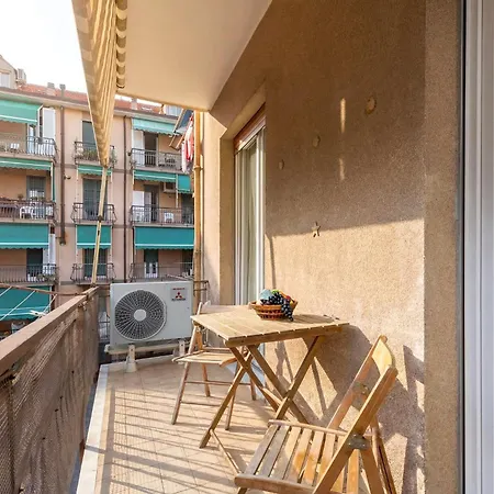 Hostdomus - Bilocale Sul Borgo Appartement Finale Ligure