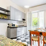 Apartmán Hostdomus - Bilocale Sul Borgo Finale Ligure