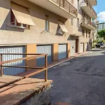 Hostdomus - Bilocale Sul Borgo Apartmán