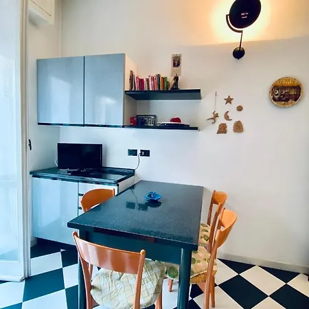 Apartment Hostdomus - Bilocale Sul Borgo