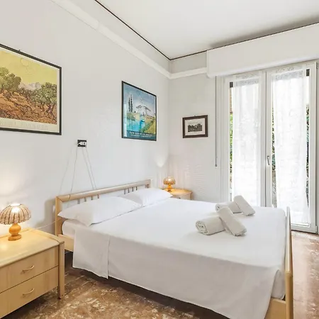 Hostdomus - Bilocale Sul Borgo 아파트 *